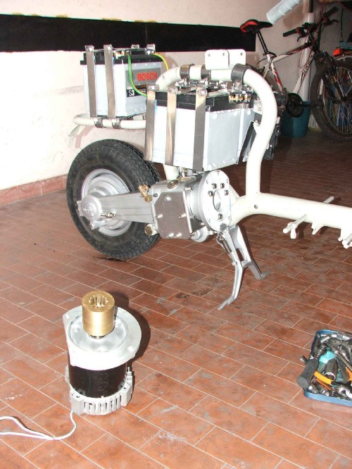 010_dscf6347_dettaglio_motore_