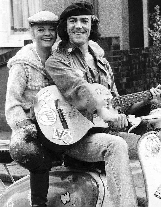 1452061_542141745872187_464328931_n