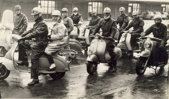 598767_409439462474326_209971564_n