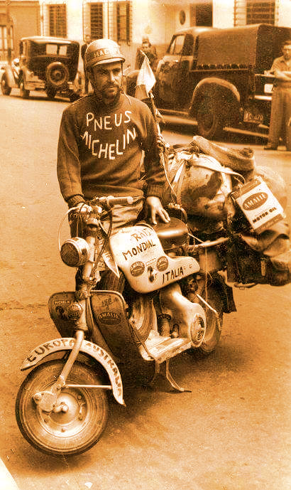 cesare_action2_lambrettista